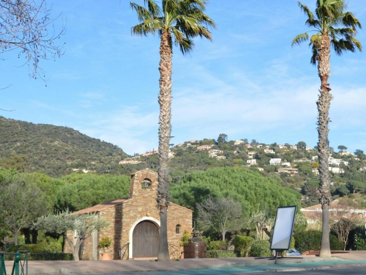 Ferienwohnung Studio Coin Nuit Proche Plage Avec Parking - Le Lavandou - Fr-1-251-83 Exterior foto